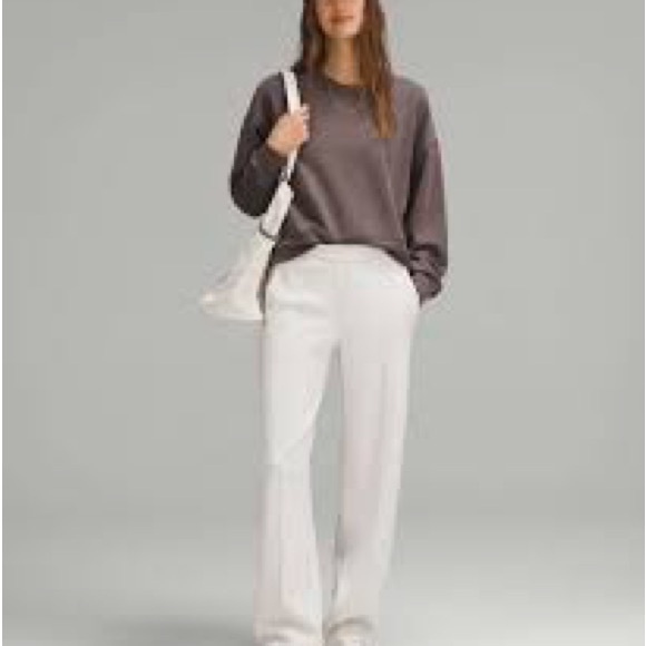 lululemon athletica Tops - Lululemon Softstreme Perfectly Oversized Cropped Crew- Java- Size 8